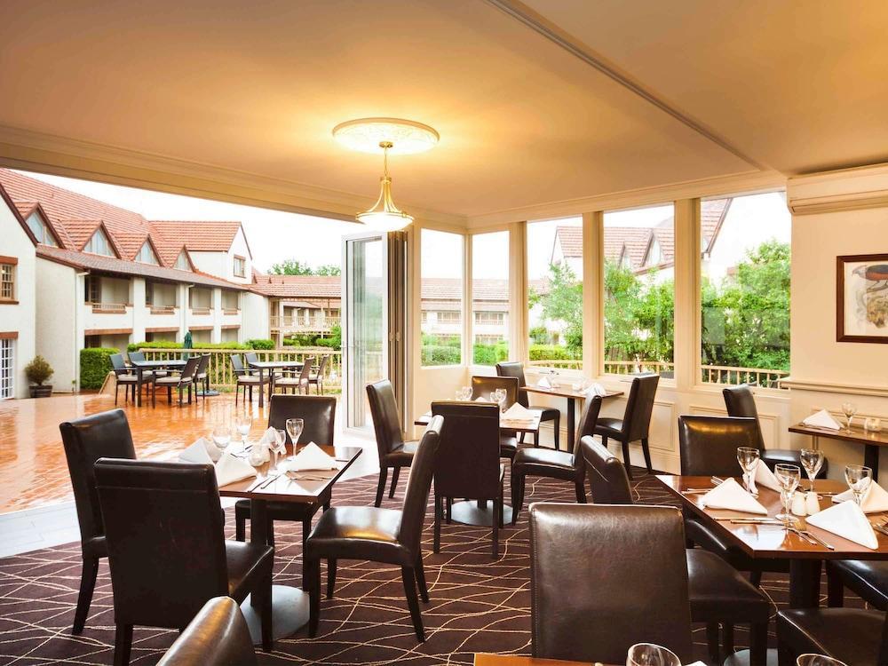 Mercure Canberra Belconnen Экстерьер фото